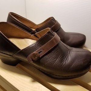 Dansko Brown Leather Clog 40 Button Detail